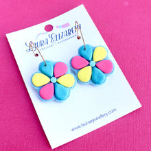 Retro Daisy - Hoop earrings