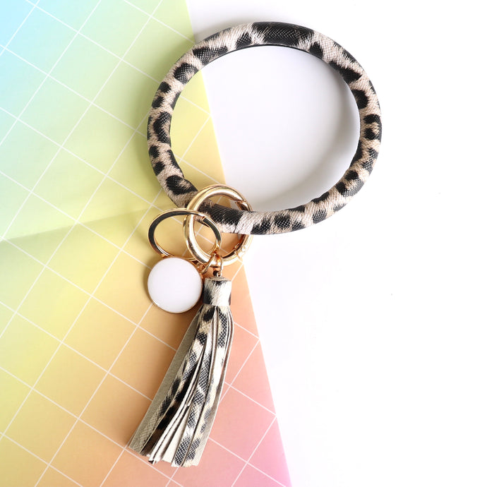 Leatherette hoop wrist key ring - leopard